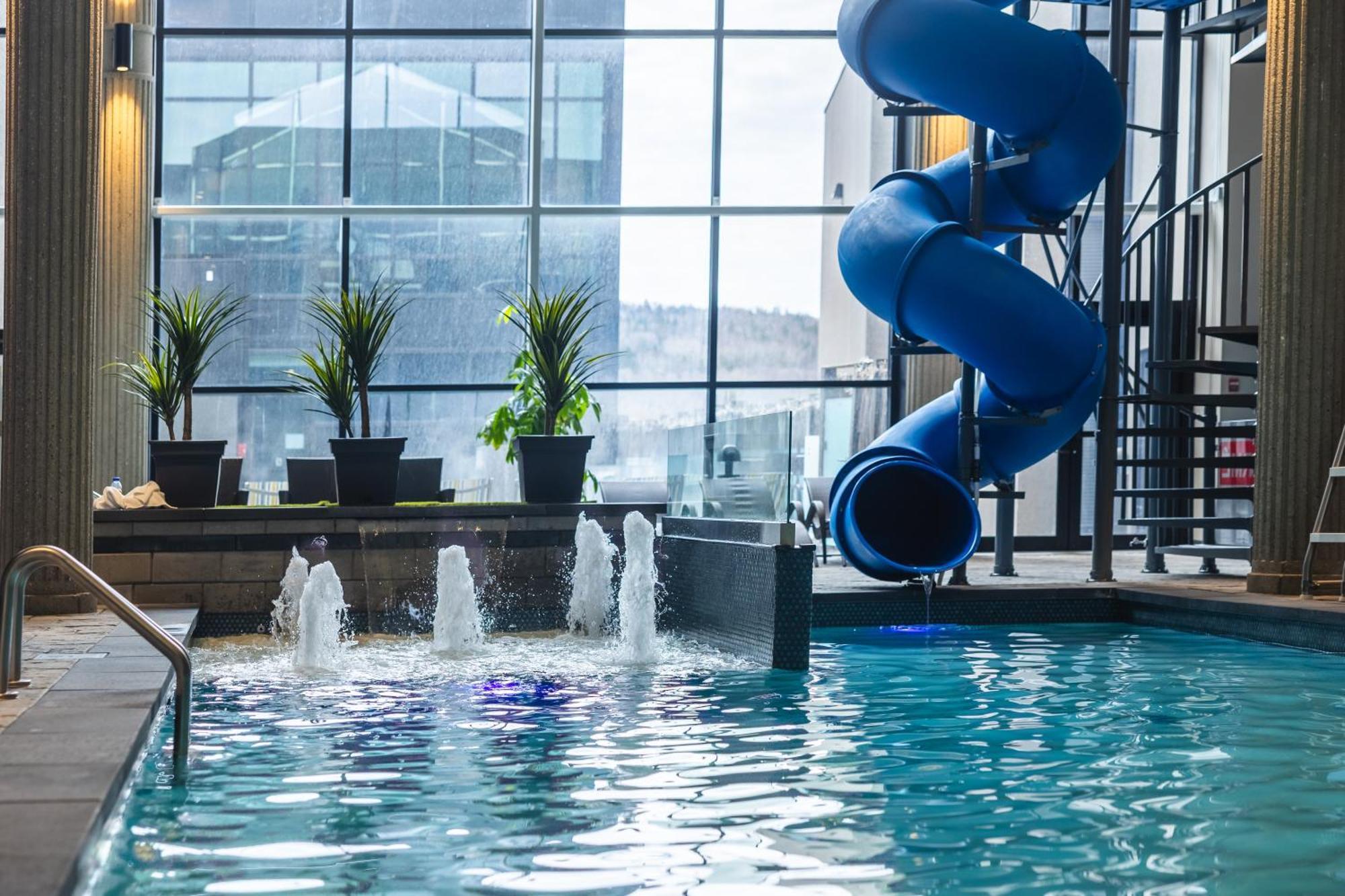 Hotel Universel, Centre De Congres Rivière-du-Loup Exteriör bild