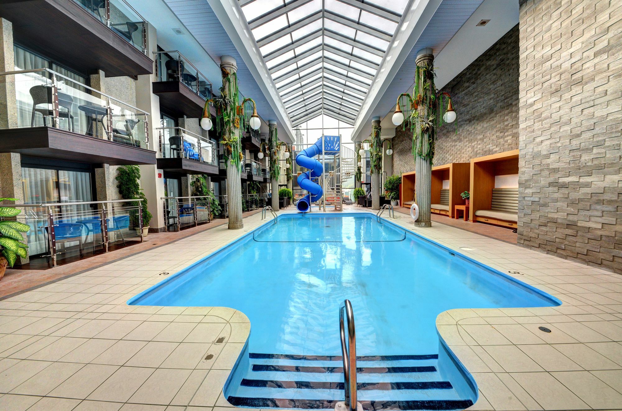 Hotel Universel, Centre De Congres Rivière-du-Loup Exteriör bild